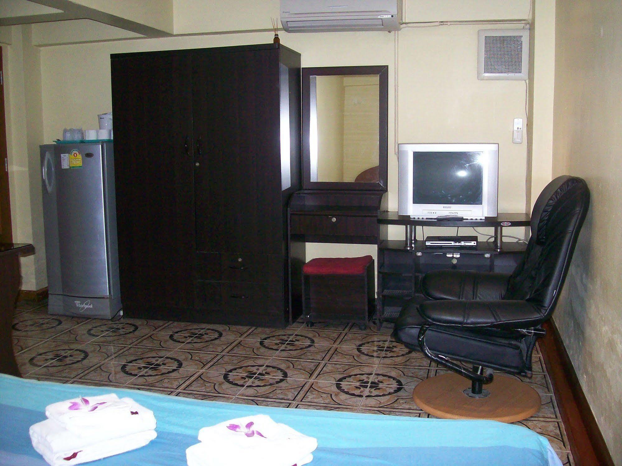 Chaiyapoon Inn Pattaya Eksteriør bilde
