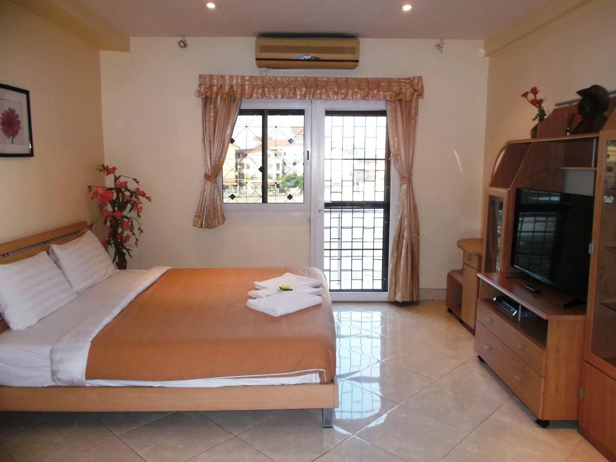 Chaiyapoon Inn Pattaya Eksteriør bilde